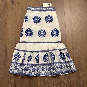 NWT Zara mid length linen embroidered skirt size small.